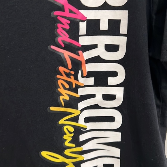 Abercrombie Kids Boys Black T-shirt - Picture 2 of 4